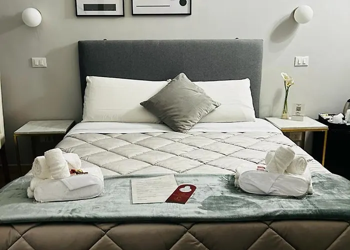 בית הארחה Ad Cavour Luxury - By Ad 4*